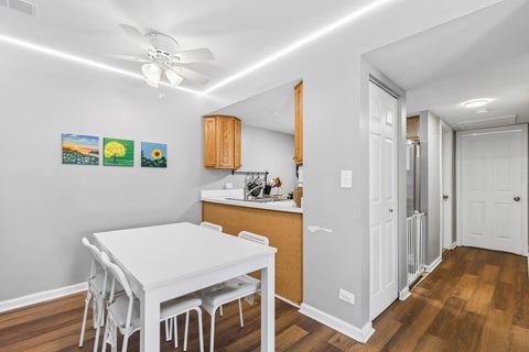 Tiny photo for 1981 Kenilworth Circle #G, Hoffman Estates, IL 60169 (MLS # 12673644)