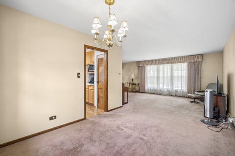 Tiny photo for 1305 E Sanborn Drive, Palatine, IL 60074 (MLS # 12702818)