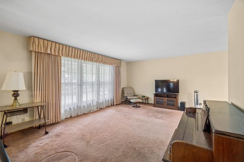 Tiny photo for 1305 E Sanborn Drive, Palatine, IL 60074 (MLS # 12702818)