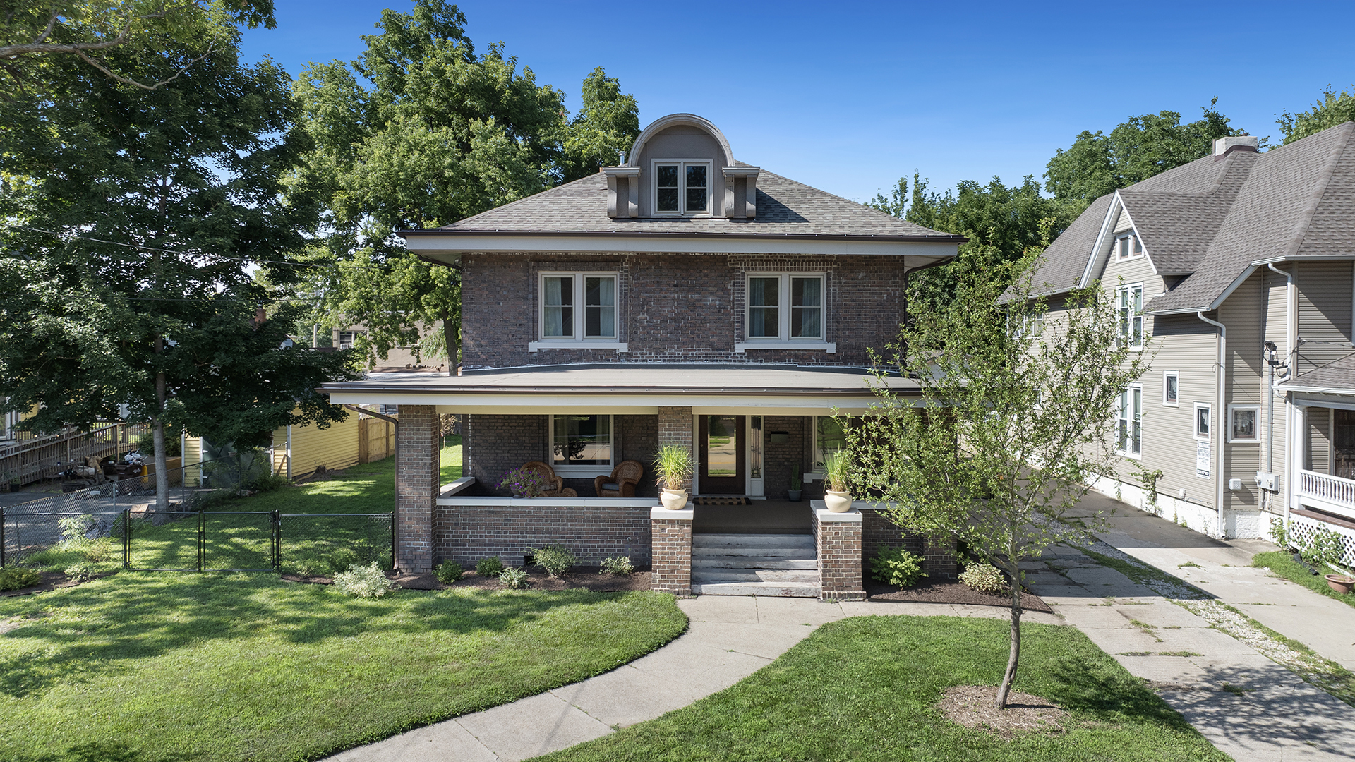 512 College Avenue