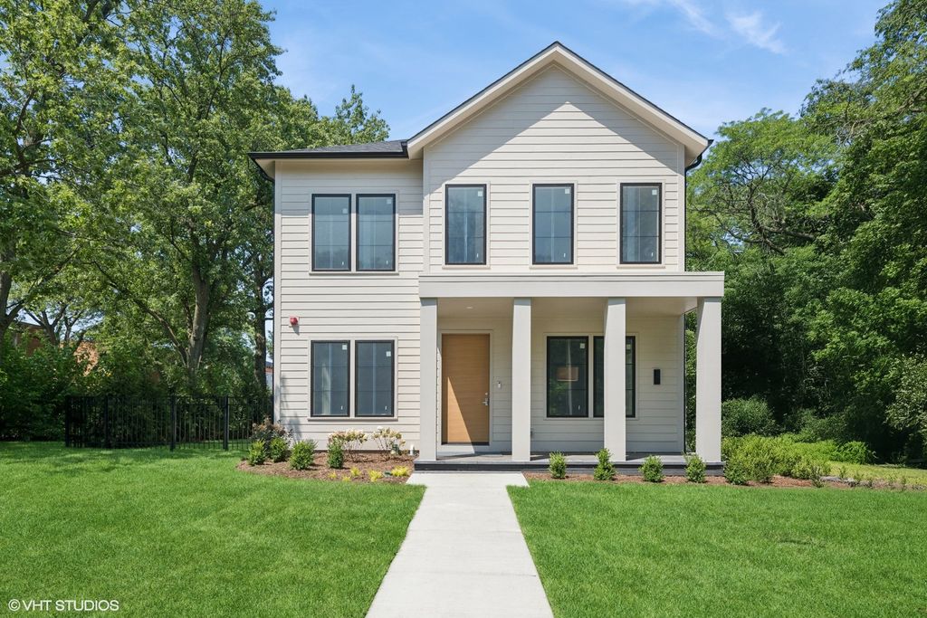 Photo for 146 Sterling Lane, Wilmette, IL 60091 (MLS # 12485069)