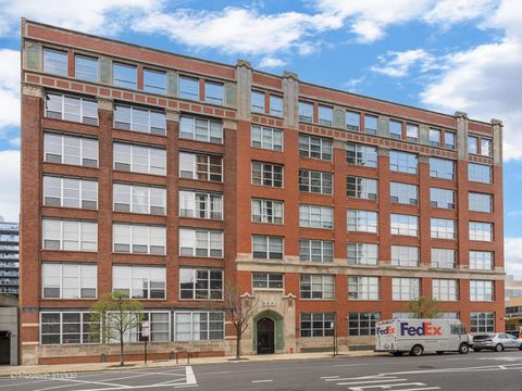 Photo of 333 S Desplaines Street #302, Chicago, IL 60661 (MLS # 12588532)