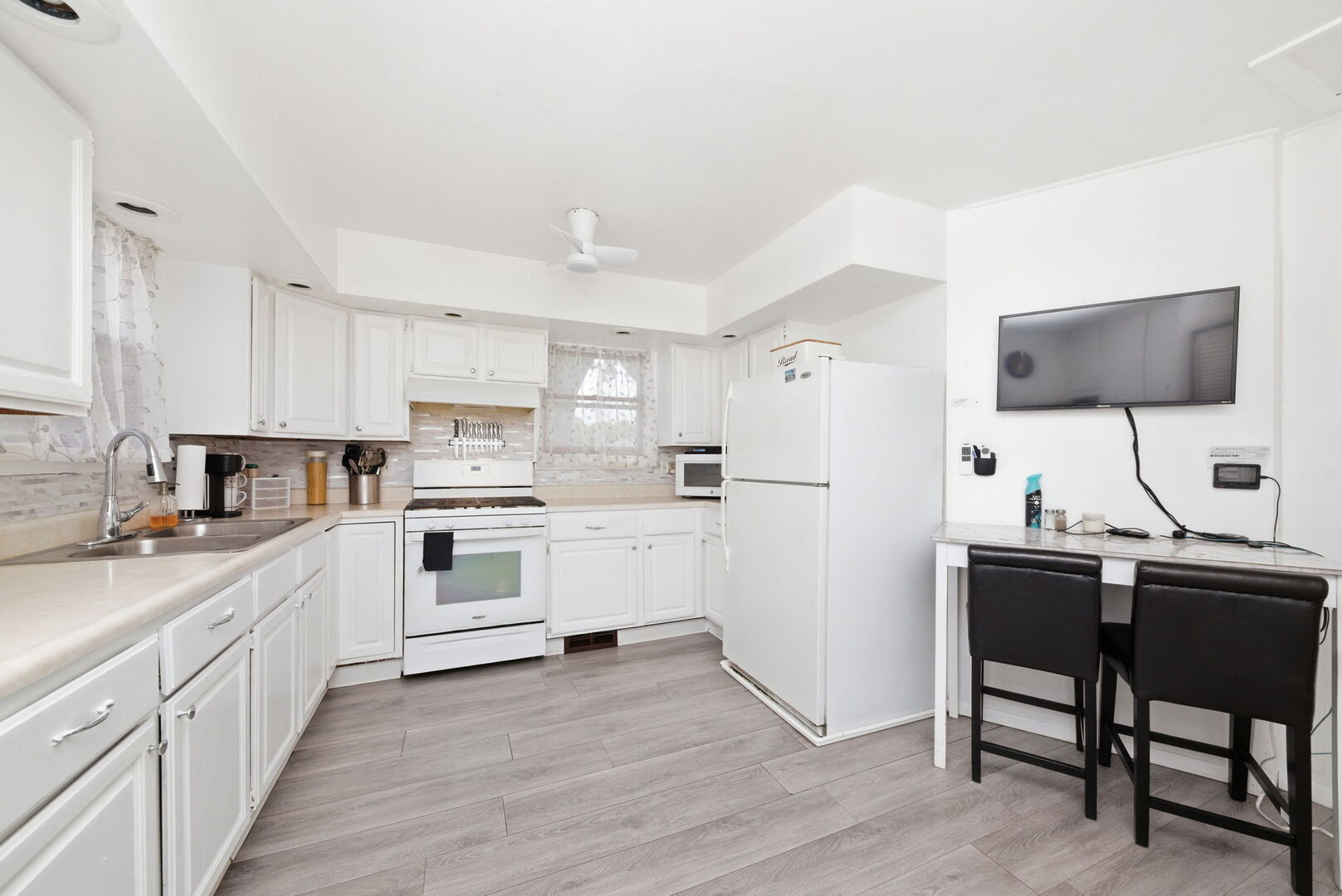 1266 Burnham Avenue