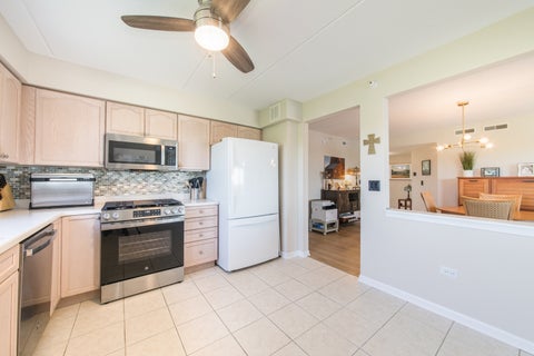 Tiny photo for 6815 N Milwaukee Avenue #605, Niles, IL 60714 (MLS # 12661155)