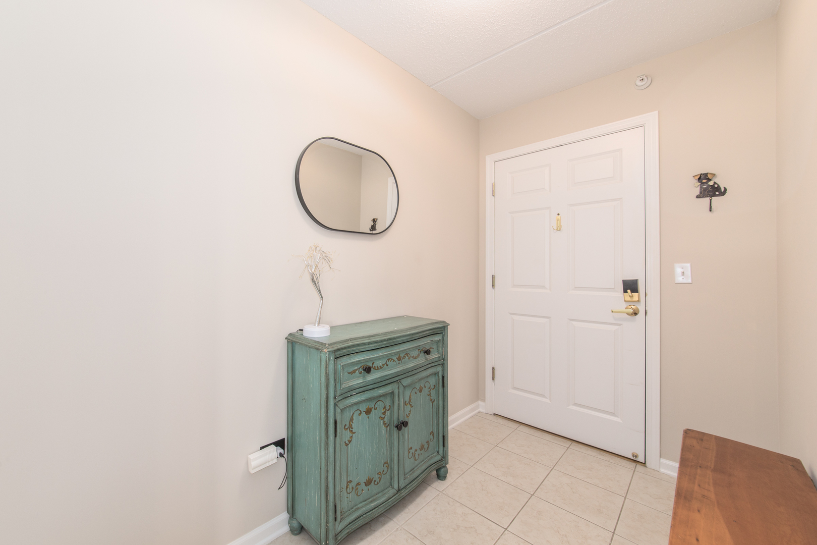 Properties 3 6815 N Milwaukee Avenue 605