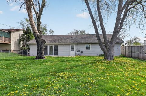 Tiny photo for 7662 Northway Drive, Hanover Park, IL 60133 (MLS # 12622790)