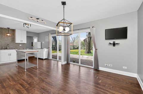 Tiny photo for 7662 Northway Drive, Hanover Park, IL 60133 (MLS # 12622790)