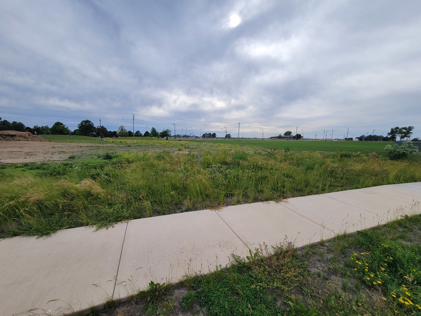 16 Pointe Boulevard
