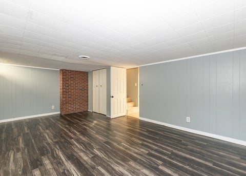 Tiny photo for 321 Thorwaldsen Place, Clinton, IA 52732 (MLS # 12797838)