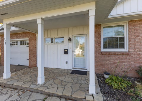 Tiny photo for 321 Thorwaldsen Place, Clinton, IA 52732 (MLS # 12797838)