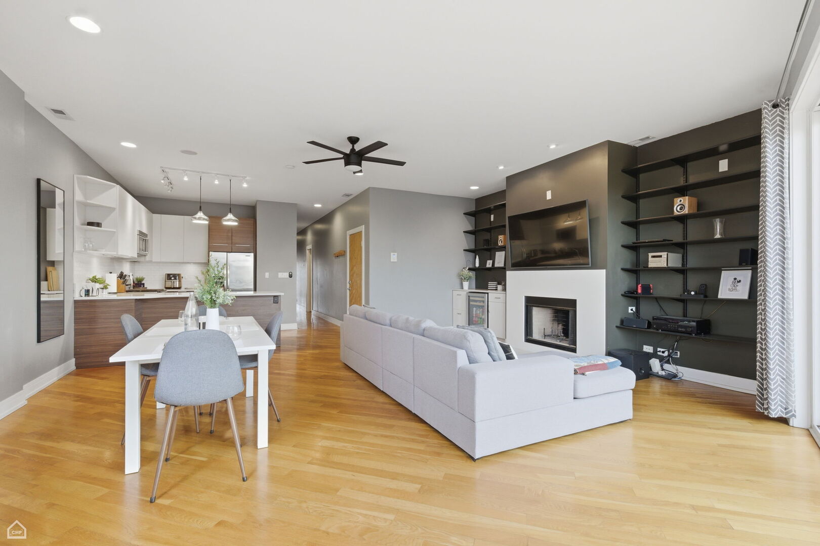 2818 W Chicago Avenue 3