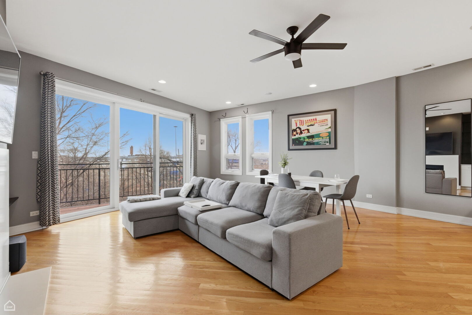 2818 W Chicago Avenue 3