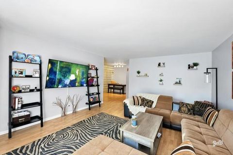 Tiny photo for 1425 Sandpebble Drive #340, Wheeling, IL 60090 (MLS # 12452382)