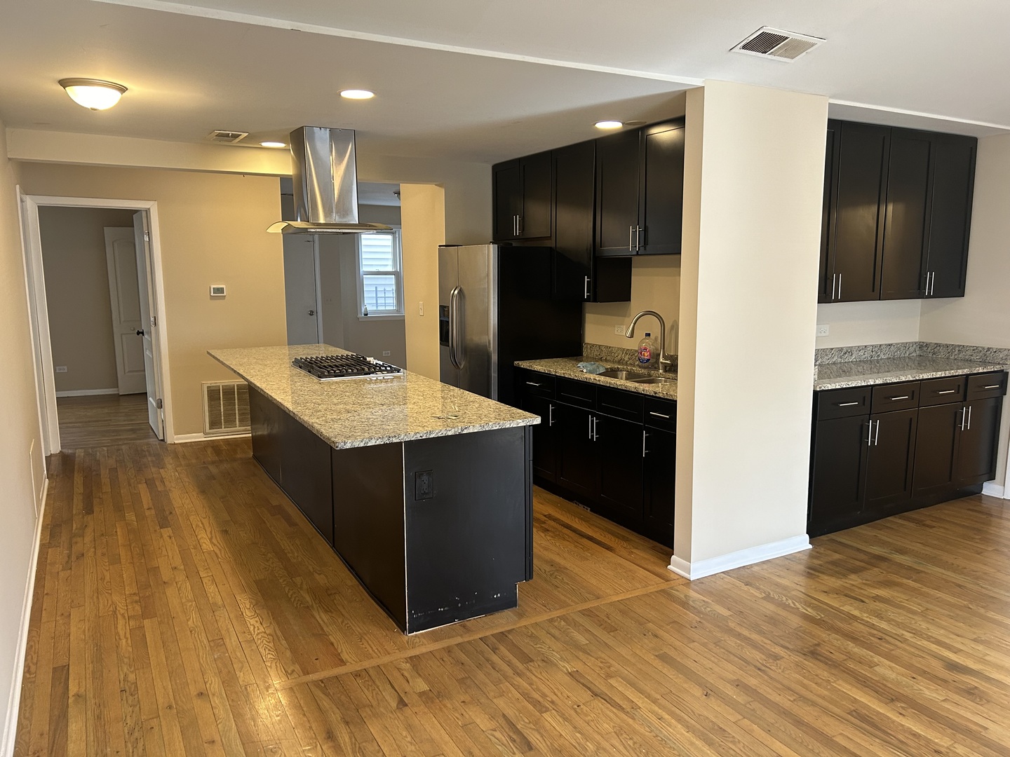 5028 W 31st Place