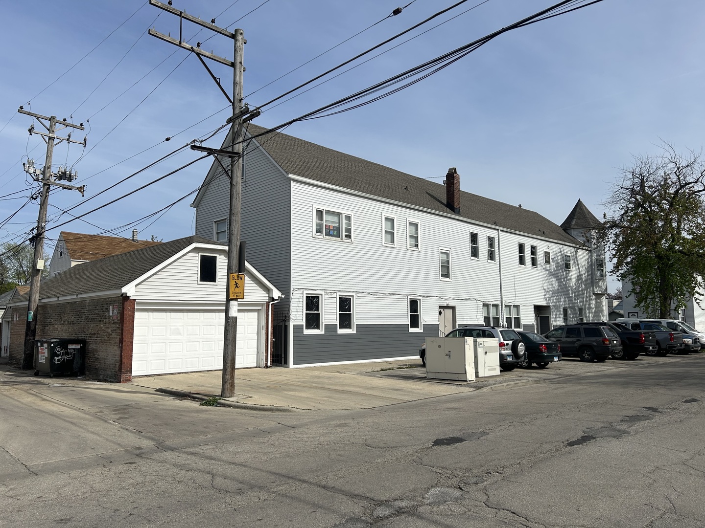 5028 W 31st Place