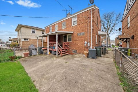 Tiny photo for 429 Geneva Avenue, Bellwood, IL 60104 (MLS # 12486311)