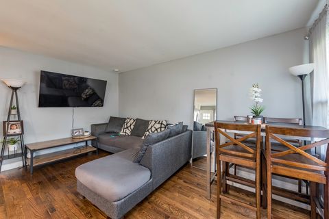 Tiny photo for 19451 W Hoag Court, Mundelein, IL 60060 (MLS # 12432924)