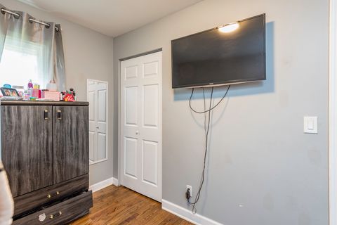 Tiny photo for 19451 W Hoag Court, Mundelein, IL 60060 (MLS # 12432924)