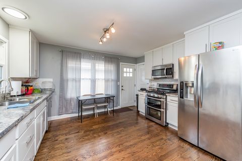 Tiny photo for 19451 W Hoag Court, Mundelein, IL 60060 (MLS # 12432924)