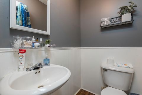 Tiny photo for 19451 W Hoag Court, Mundelein, IL 60060 (MLS # 12432924)