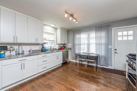 Tiny photo for 19451 W Hoag Court, Mundelein, IL 60060 (MLS # 12432924)