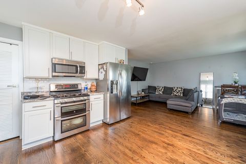 Tiny photo for 19451 W Hoag Court, Mundelein, IL 60060 (MLS # 12432924)