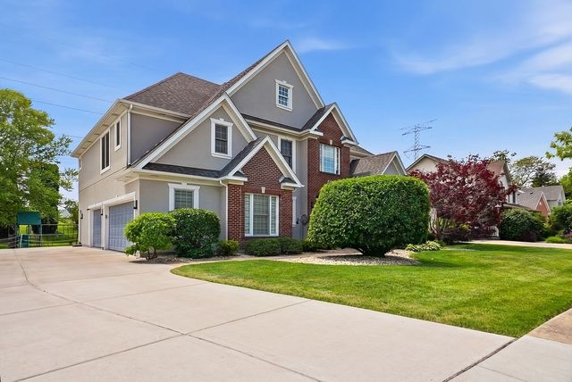 22W133 GLENRISE Court