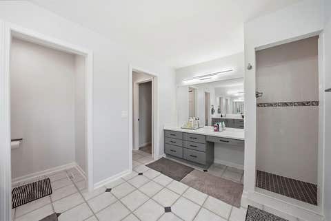 Tiny photo for 22W133 GLENRISE Court, Glen Ellyn, IL 60137 (MLS # 12664331)