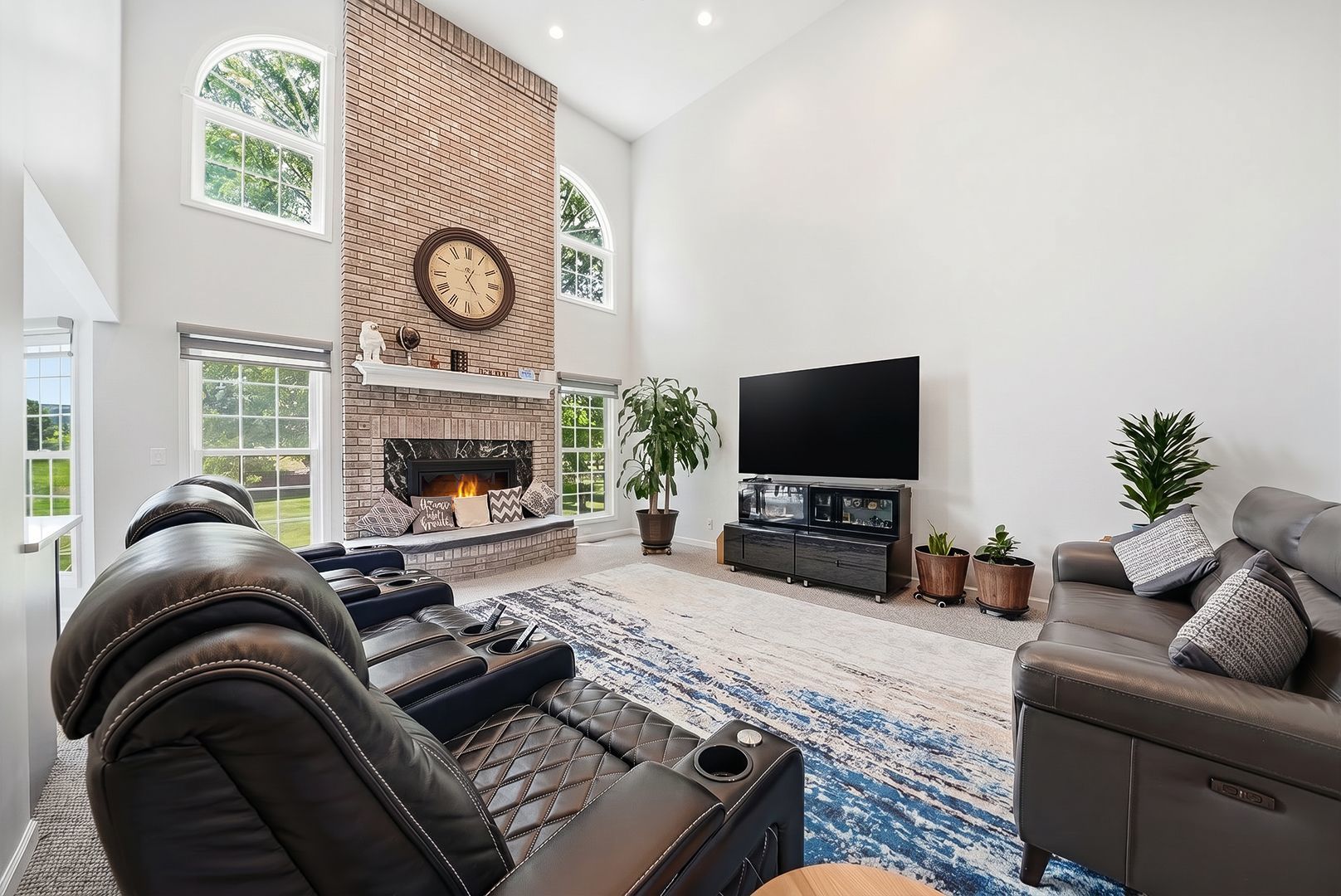 22W133 GLENRISE Court - Photo 2