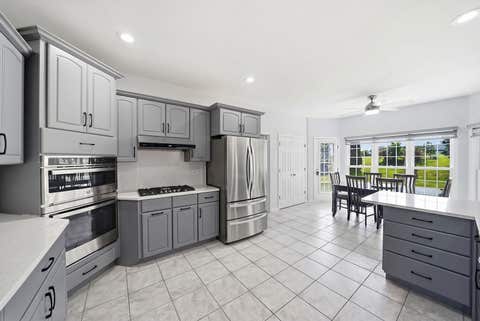 Tiny photo for 22W133 GLENRISE Court, Glen Ellyn, IL 60137 (MLS # 12664331)