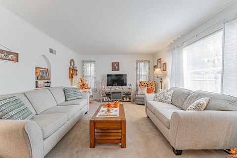 Tiny photo for 1 Keokuk Street, Lincoln, IL 62656 (MLS # 12478543)