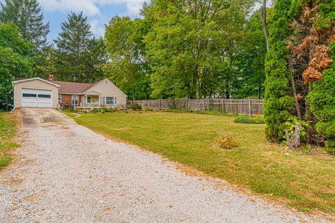 Tiny photo for 1 Keokuk Street, Lincoln, IL 62656 (MLS # 12478543)