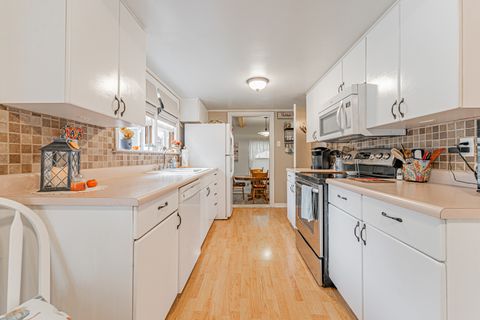 Tiny photo for 1 Keokuk Street, Lincoln, IL 62656 (MLS # 12478543)