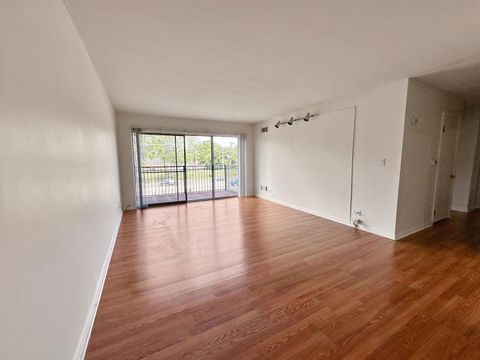 Tiny photo for 5000 CARRIAGEWAY Drive #310, Rolling Meadows, IL 60008 (MLS # 12488524)