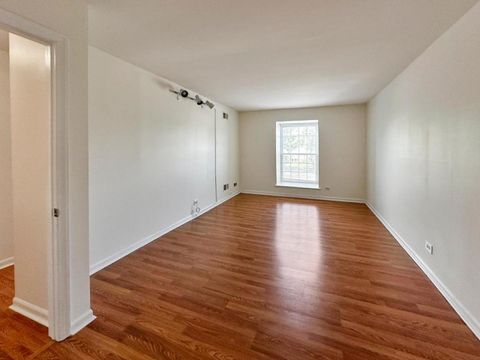Tiny photo for 5000 CARRIAGEWAY Drive #310, Rolling Meadows, IL 60008 (MLS # 12488524)