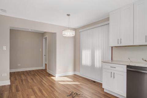 Tiny photo for 8101 S Oketo Avenue, Bridgeview, IL 60455 (MLS # 12528213)