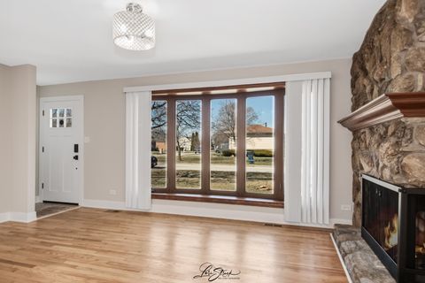 Tiny photo for 8101 S Oketo Avenue, Bridgeview, IL 60455 (MLS # 12528213)