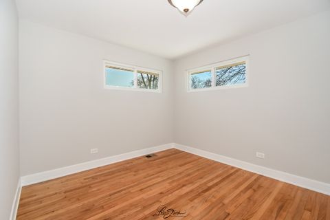 Tiny photo for 8101 S Oketo Avenue, Bridgeview, IL 60455 (MLS # 12528213)