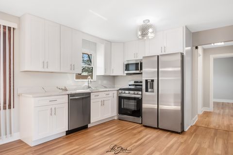 Tiny photo for 8101 S Oketo Avenue, Bridgeview, IL 60455 (MLS # 12528213)