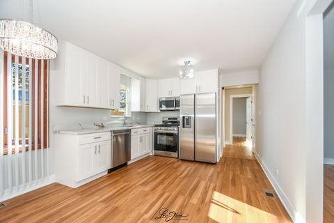 Tiny photo for 8101 S Oketo Avenue, Bridgeview, IL 60455 (MLS # 12528213)