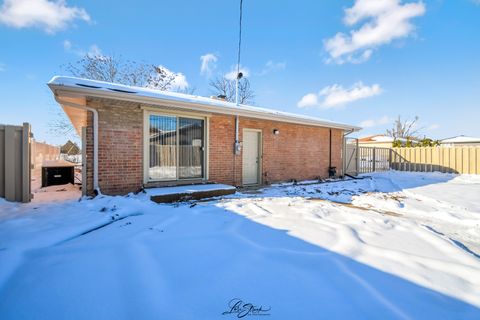 Tiny photo for 8101 S Oketo Avenue, Bridgeview, IL 60455 (MLS # 12528213)