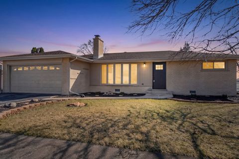 Photo of 8101 S Oketo Avenue, Bridgeview, IL 60455 (MLS # 12528213)