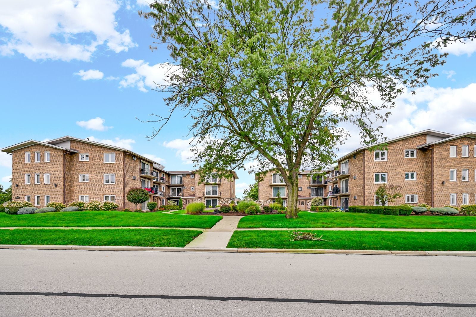 9040 W 140th Street 2B