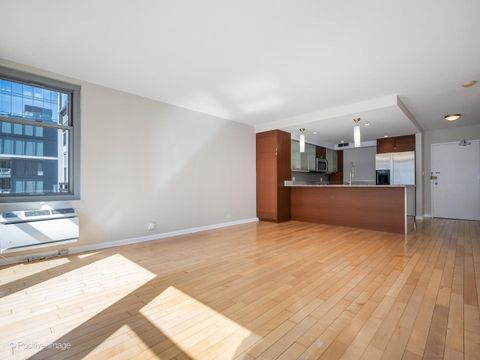 Tiny photo for 30 E ELM Street #14E, Chicago, IL 60611 (MLS # 12505434)