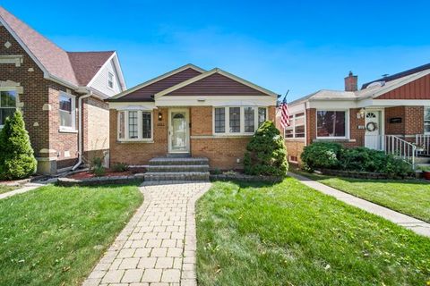 Tiny photo for 6011 N Monitor Avenue, Chicago, IL 60646 (MLS # 12533466)