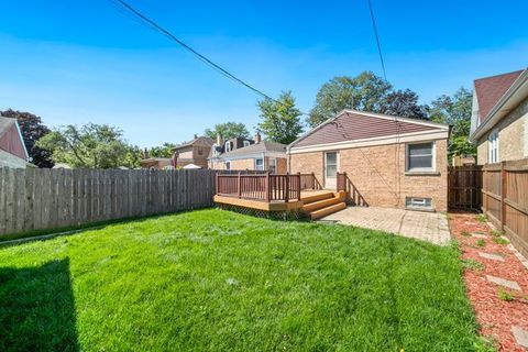 Tiny photo for 6011 N Monitor Avenue, Chicago, IL 60646 (MLS # 12533466)