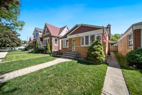 Tiny photo for 6011 N Monitor Avenue, Chicago, IL 60646 (MLS # 12533466)
