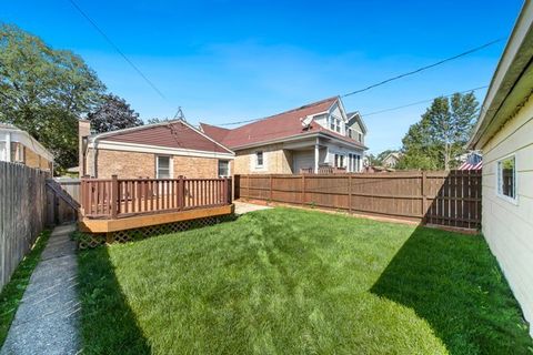 Tiny photo for 6011 N Monitor Avenue, Chicago, IL 60646 (MLS # 12533466)