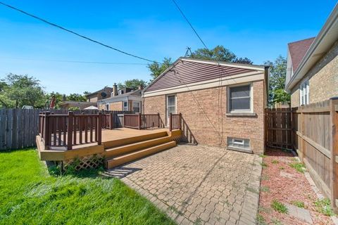 Tiny photo for 6011 N Monitor Avenue, Chicago, IL 60646 (MLS # 12533466)
