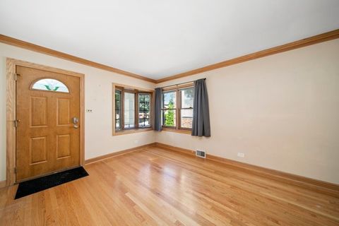 Tiny photo for 6011 N Monitor Avenue, Chicago, IL 60646 (MLS # 12533466)